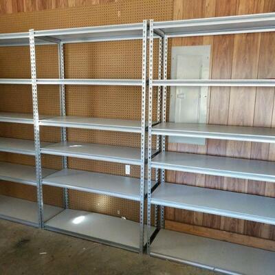 https://ctbids.com/#!/description/share/700625 Set of 3 matching metal shelving units
7'x 4'x 18