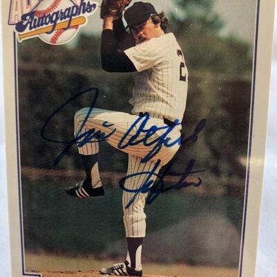Jim Catfish Hunter Autographed Baseball Card