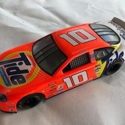 NASCAR 1:24 Die Cast Car