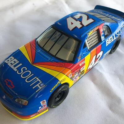 NASCAR 1:24 Die Cast Car