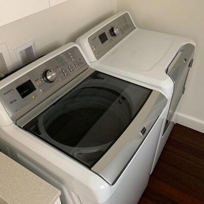Maytag Bravos XL Series Top Loading Washing Machine, Model # MVWB980BW0, and Maytag Bravos XL Dryer, Model # MEDB980BW0
