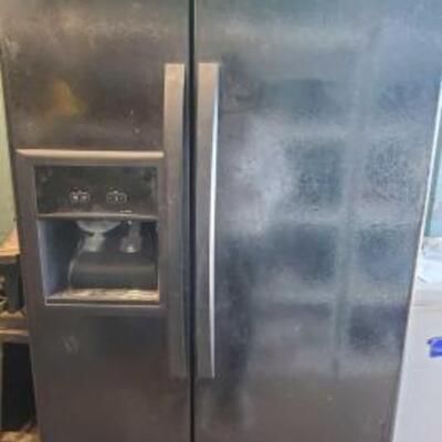 #3610 • Kenmore Refrigerator