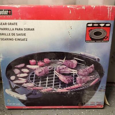 5538	

Weber Sear Gate for BBQ
New in Box! Weber Sear Gate for BBQ
