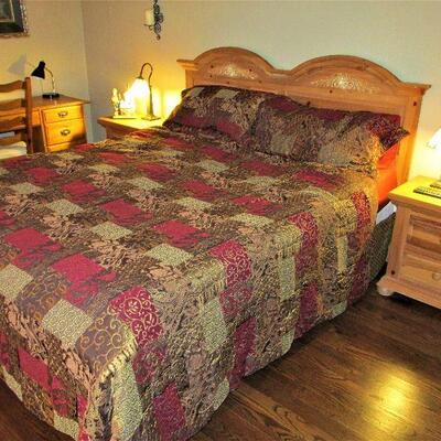 King pine bed & Tempurpedic mattress