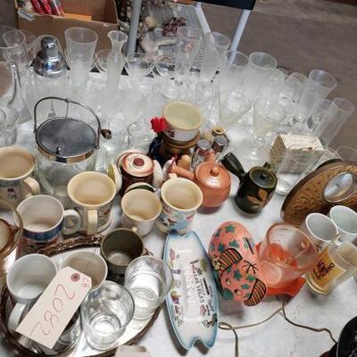 2082	
Glass Cups, Coffee Cups, Clock, Piggie Bank,
Glass Cups, Coffee Cups, Clock, Piggie Bank,