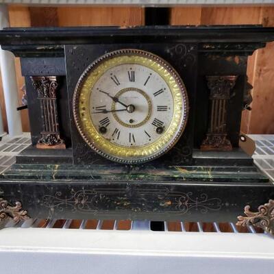 .2024	
Seth Thomas Mechanical Clock
17"x11"x7"