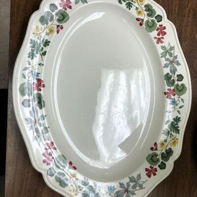 https://www.ebay.com/itm/124546015211	BA5202 Wedgwood of Etruria Richmond England Sevring Platter Local Pickup		Auction
