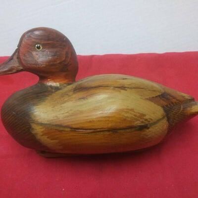 https://www.ebay.com/itm/124540573391	LX3021 USED VINTAGE R. D. LEWIS WOOD DUCK DECOY DATED 1979 NUMBERED 415 / 700		Auction

