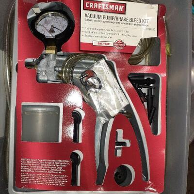 https://www.ebay.com/itm/124543451549	LY8091 Craftsman Vacuum Pump / Brake Bleed Kit Untested Local Pickup		 Auction 

