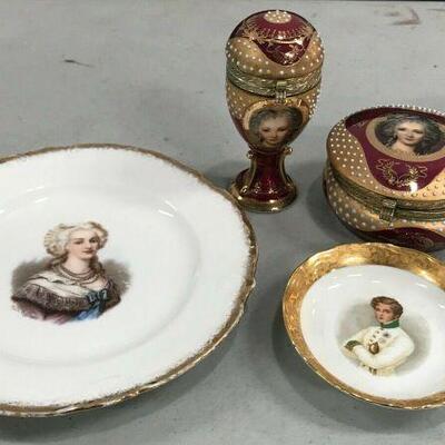 https://www.ebay.com/itm/114658338288	KG025 LOT OF 4 ARISTOCRAT TRINKET BOXES AND PLATES		 Buy-it-Now 	 $19.99 
