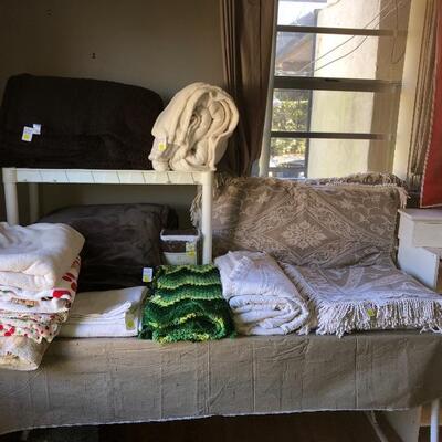Blankets and bedspsreads