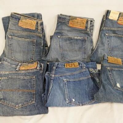 1083	LOT OF SIX PAIRS OF RALPH LAUREN JEANS. SIZES ARE 38 X 30, 28 X 30, 28 X 34, 31 X 32, 32 X 32, & 30 X 32. VARYING DEGREES OF WEAR 
