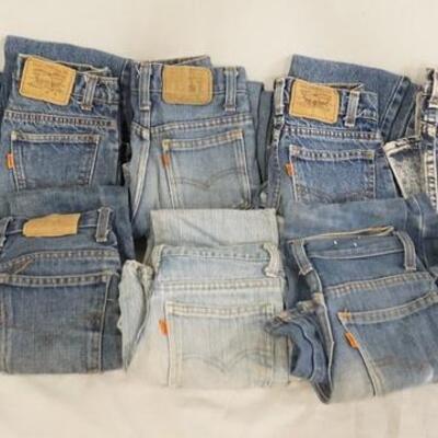 1014	LOT OF TEN PAIRS OF VINTAGE LEVI STRAUSS & COMPANY JEANS W/ ORANGE TABS. ALL ARE YOUTH SIZES; THREE PAIRS ARE SIZE 11, FOUR PAIRS...