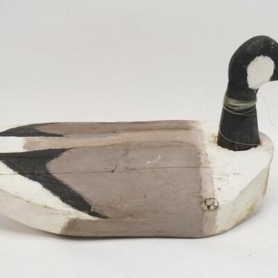 1099	LARGE CARVED WOODEN GOOSE DECOY W/ WEIGHT SIGNED SPP 23 IN L 	100	200	25	PLEASE PAY ATTENTION FOR DAILY ADDITIONS TO THIS SALE....