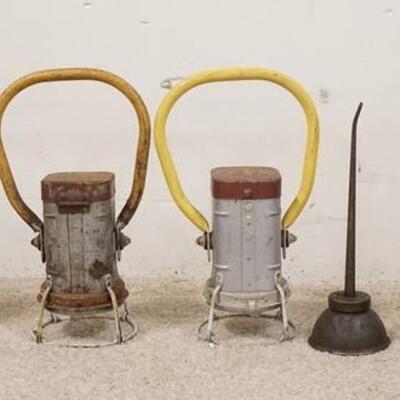 1125	THREE BATTERY OPERATED RAILROAD LANTERNS A BARN LANTERN & AN OIL CAN 	40	80	10	PLEASE PAY ATTENTION FOR DAILY ADDITIONS TO THIS...
