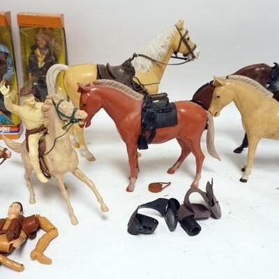1198	GROUP OF TOY WESTERN HORSES AND FIGURES, 1 HORSE MARKED MARX	50	100	25	PLEASE PAY ATTENTION FOR DAILY ADDITIONS TO THIS SALE....