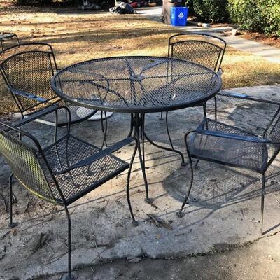 metal table and 4 chairs $150
