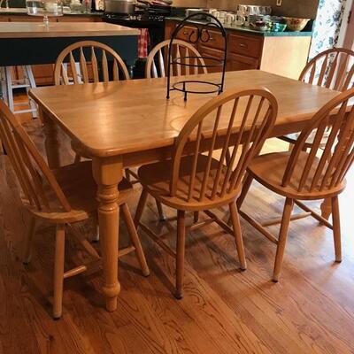 Dinette table and set of 6 chairs $345
table 59 1/2 X 35 1/2 X 29 1/2