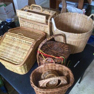 KPT108 Assorted Straw Baskets