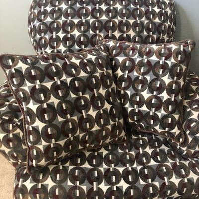 COMFORTABLE CHAIR WITH 2 MATCHING PILLOWS. EXCELLENT CONDITION.  $125