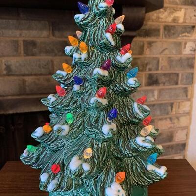 Ceramic Christmas tree, it works and measures 13 inches tall.