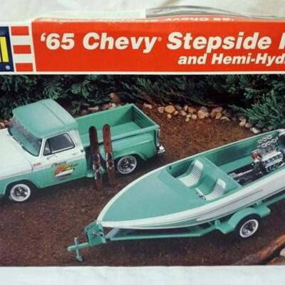 1006	REVELL 65 CHEVY PICKUP AND BOAT MODEL KIT 1:25, KITS ARE POSSIBLY COMPLETE, NOT GUARENTEED	50	100	10	PLEASE PAY ATTENTION FOR DAILY...