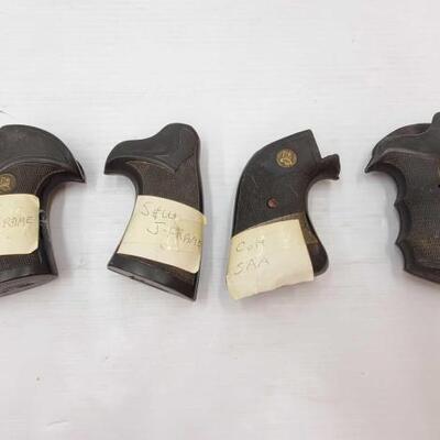 #1854 â€¢ 4 Gun Grips