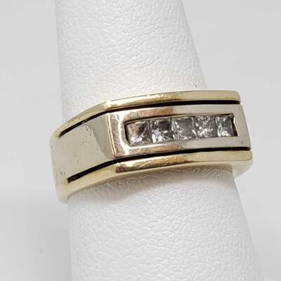 #2014 â€¢ 14k Gold Diamond Ring, 7.9g