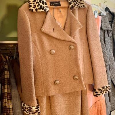 Vintage wool and leopard collar