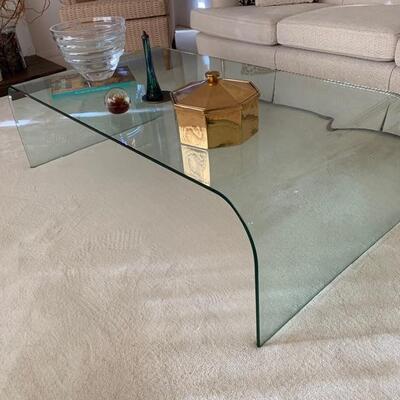 Modern curved glass coffee table