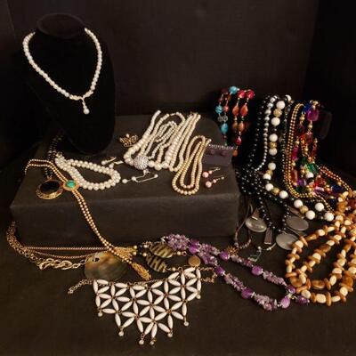 https://ctbids.com/#!/description/share/721060 Large jewelry collection of mostly necklaces. Be sure to look closely so you don't miss...