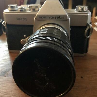 1968 Mamiya Sekor 1000 DTL 35MM Film Camera with No. T22961 1:28 lens made in Japan. Asahi Pentax Japan.