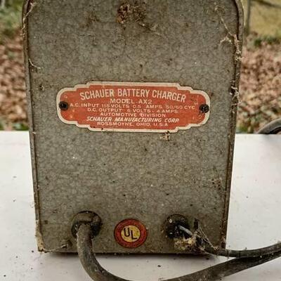Schauer Battery Charger Model AX2