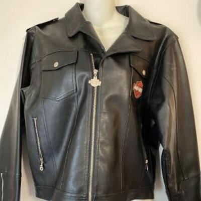 2044	

Harley Davidson Leather Jacket - Size Large
Harley Davidson Leather Jacket - Size Large