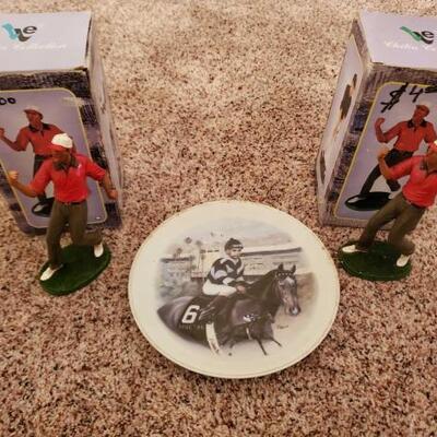2103	

Collector Plate And Two Golf Figurines
Collector Plate And Two Golf Figurines