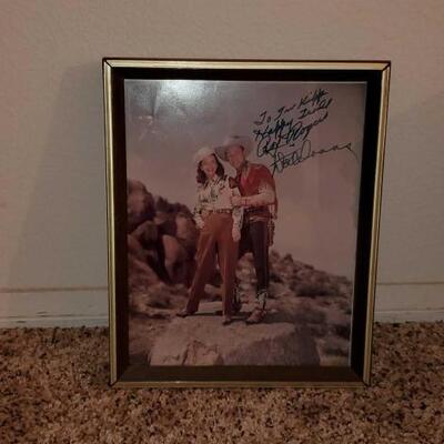 1050	

Framed Picture Of Roy Rodgers Appears To Be Signed
Measures Approx 9