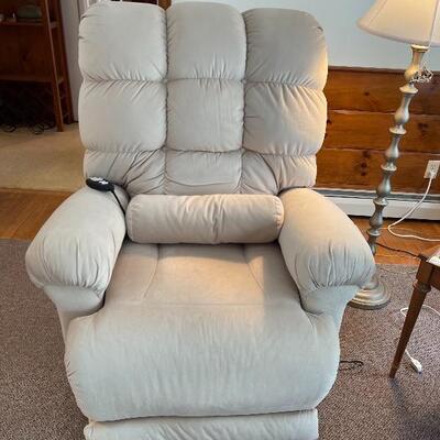 “The Perfect Sleep Chair”
Heated, Vibrating SUPER COMFY
Retails for $2499
$1200
