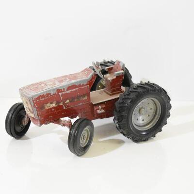 ERTL Toy Tractor 18-4-34