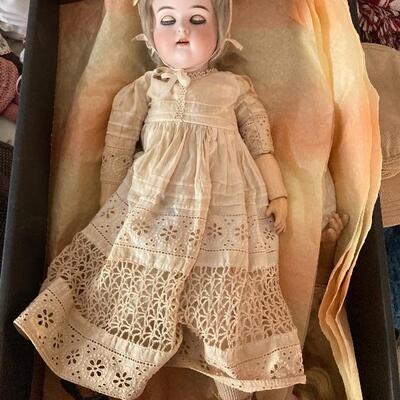 Antique 17 inch Kammer Reinhardt doll