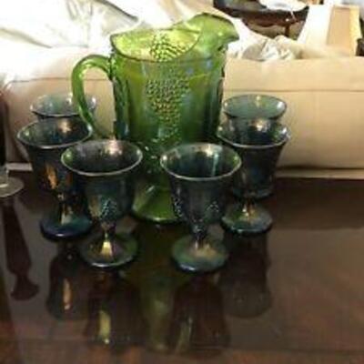 https://www.ebay.com/itm/124565615598	TR8029 Vintage Mardi Gras Glass Pitcher And Glasses Pickup Only
