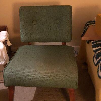 https://www.ebay.com/itm/124552465954	BM7010 Mid Century Louge / Club Chair Local Pickup		Buy-It-Now	 $55.00 
