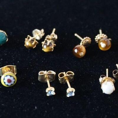 1266	LOT OF 7 PAIRS OF EARRING, GREEN STONE PAIR MARKED 14K, PEARL STUDS, AQUAMARINE STUDS, GOLD BALL STUDS, FLOWER STUDS, TIGER EYE...