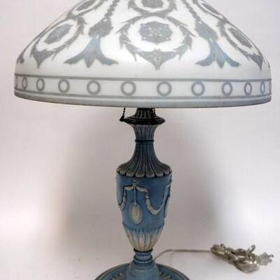 1041	ANTIQUE WEDGWOOD STYLE TABLE LAMP WITH CAMEO ART GLASS SHADE ON A METAL PAINTED WEDGWOOD PATTERNED BASE, 24 IN HIGH
