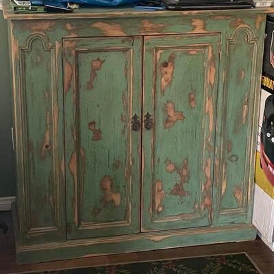 Green shabby chic cabinet 