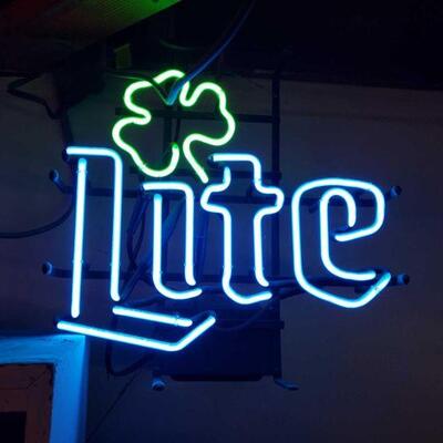 563	
Lite Neon Sign
Measures Approx:17