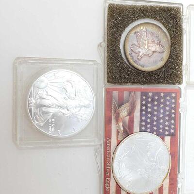 250	
2 Silver Walking Liberty Coin And Silver Eagle Coin
2 Silver Walking Liberty Coin And Silver Eagle Coin