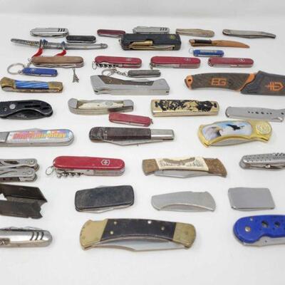 274	
27 Pocket Knives And More
27 Pocket Knives And More