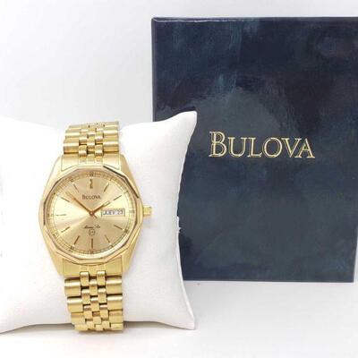 214	
Bulova Watch With Original Case
Bulova Watch With Original Case