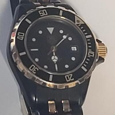 Tag Heuer Black & Gold Ladies Diver Wrist Watch