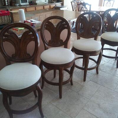 4 bar stools $95
